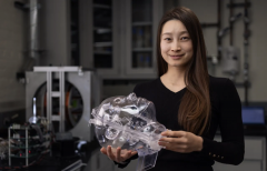 现任斯坦福大学机械系帮理教